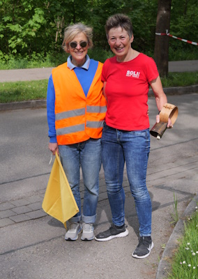 Susa und Elke Streckenrand klein