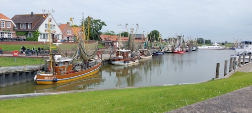 Etappe 1 Kutter am Hafen